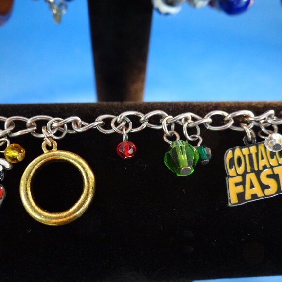Sonic The Hedgehog Charm Bracelet - Picture 3 of 4